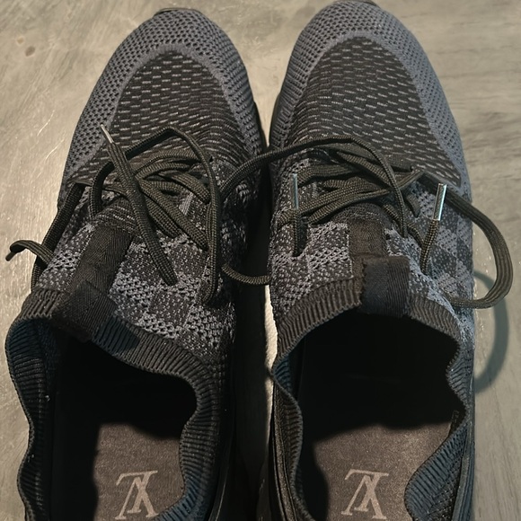 COPY - LV runners run away - Picture 6 of 6